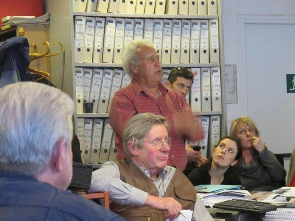 Hans Silvester / Rapho prend la parole (devant lui Hervé Gloaguen / Rapho)